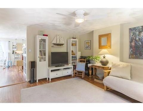 3 Abbot Ct, Marblehead, MA 01945 photo 4
