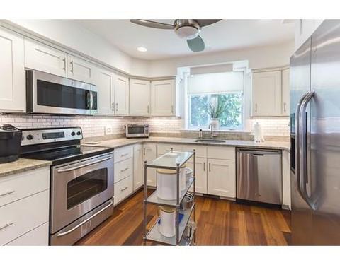 3 Abbot Ct, Marblehead, MA 01945 photo 5