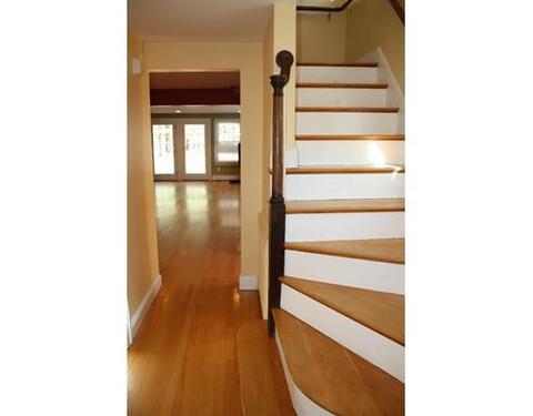 521 Old Post Rd, Walpole, MA 02081 photo 5