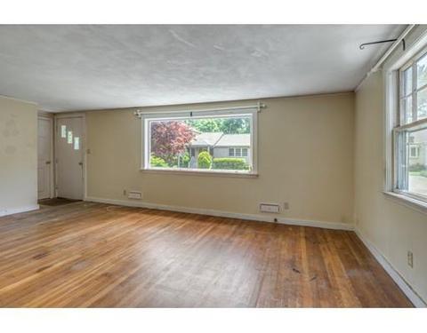 9 Thurston Point Rd, Gloucester, MA 01930 photo 8