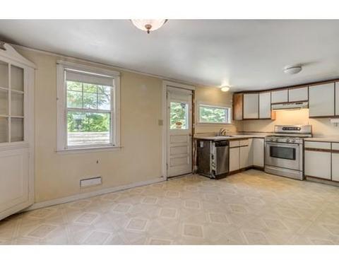 9 Thurston Point Rd, Gloucester, MA 01930 photo 11