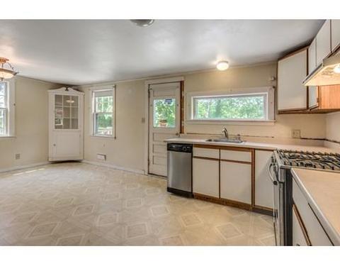 9 Thurston Point Rd, Gloucester, MA 01930 photo 13
