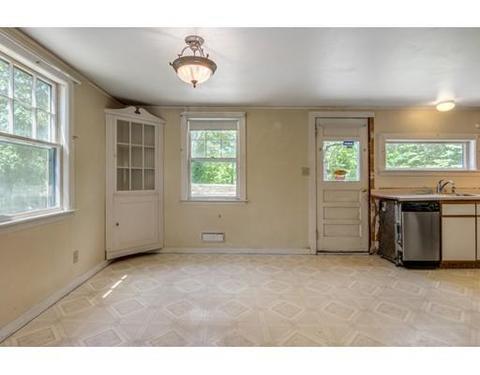 9 Thurston Point Rd, Gloucester, MA 01930 photo 10