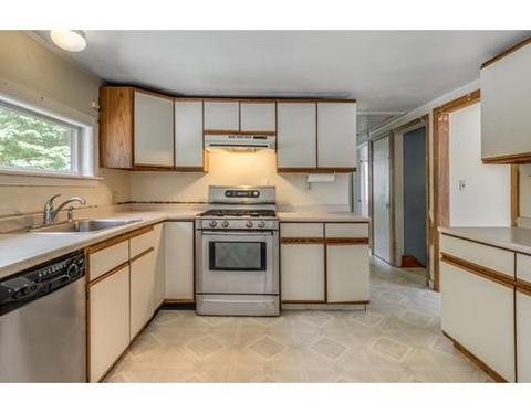 9 Thurston Point Rd, Gloucester, MA 01930 photo 12