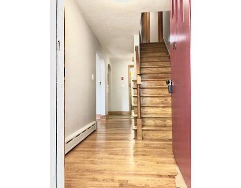 28 Dana St, Springfield, MA 01104 photo 2