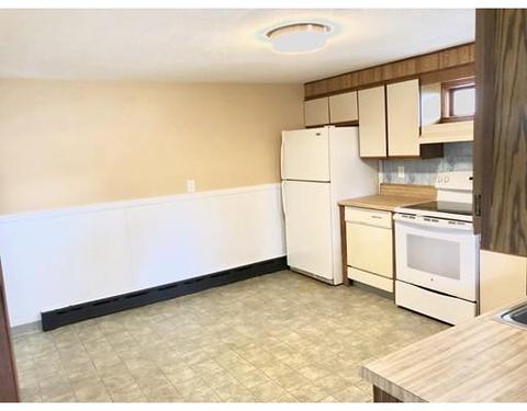 28 Dana St, Springfield, MA 01104 photo 7