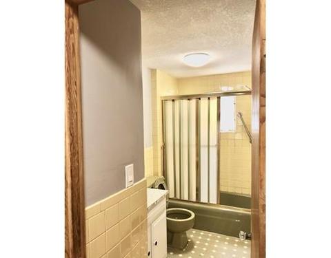 28 Dana St, Springfield, MA 01104 photo 5