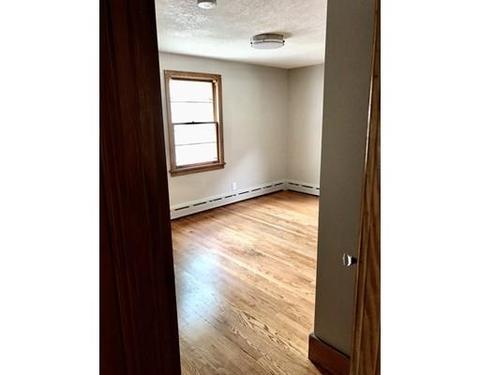 28 Dana St, Springfield, MA 01104 photo 10