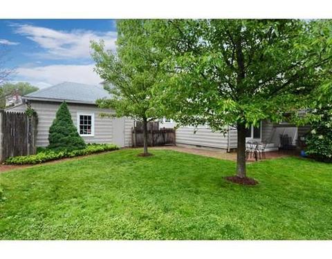 17 Chase St, Danvers, MA 01923 photo 3