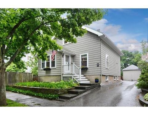 17 Chase St, Danvers, MA 01923 photo 1