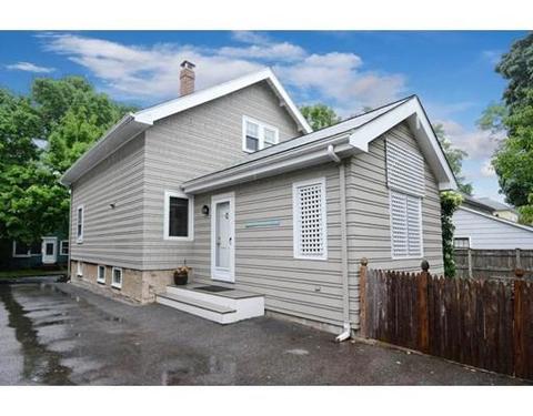 17 Chase St, Danvers, MA 01923 photo 2
