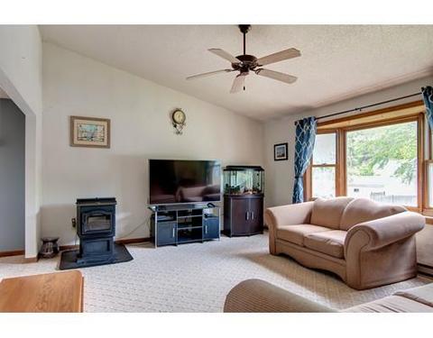2 Elaine St, Webster, MA 01570 photo 8