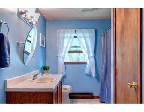 2 Elaine St, Webster, MA 01570 photo 9