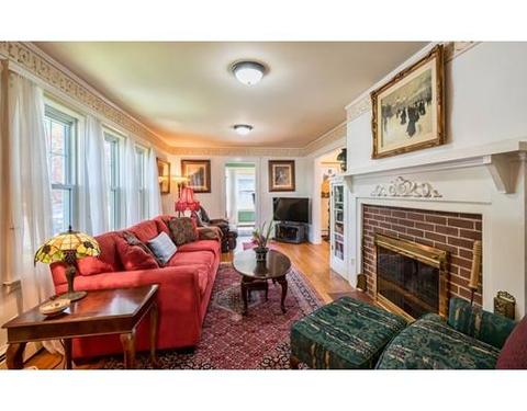 23 Oak St, Marblehead, MA 01945 photo 9