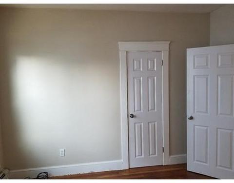 37 Eddy St, Fall River, MA 02723 photo 4