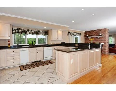 2 Morgan Dr, Danvers, MA 01923 photo 12