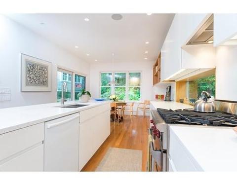 45 Everett St, Newton, MA 02459 photo 9