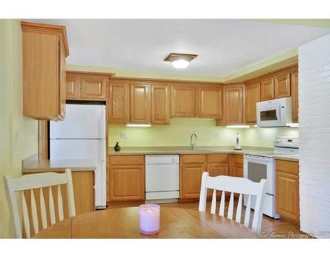 19 Wellesley Rd, Beverly, MA 01915 photo 2