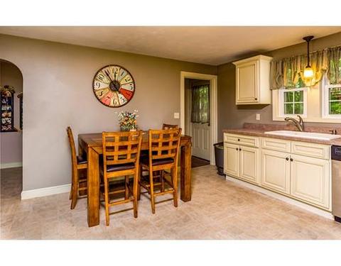 28 Whitla Dr, Worcester, MA 01604 photo 7