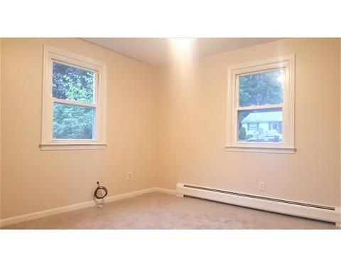 18 Plain St, Easthampton, MA 01027 photo 7