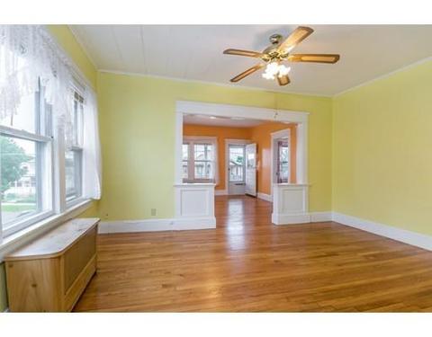 89 Lyons St, Springfield, MA 01151 photo 6