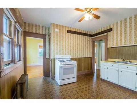 89 Lyons St, Springfield, MA 01151 photo 11