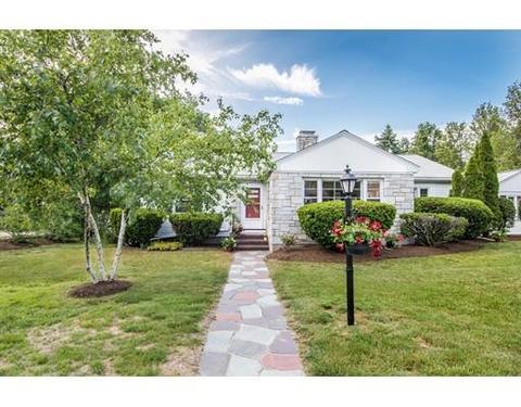 79 Park St, Dedham, MA 02026 photo 2