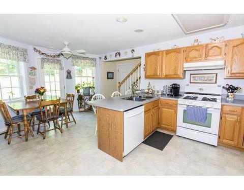 9 Ash Ln, Dudley, MA 01571 photo 7