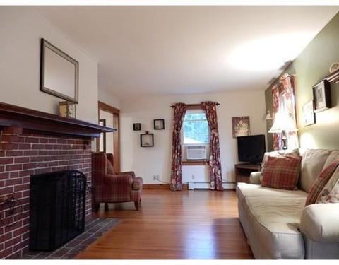 8 Messinger St, Canton, MA 02021 photo 3