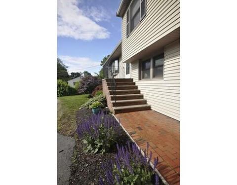 8 Pomeroy Rd, North Reading, MA 01864 photo 2