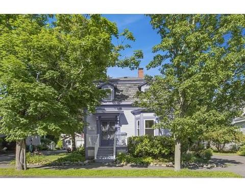31 Clark St, Danvers, MA 01923 photo 3