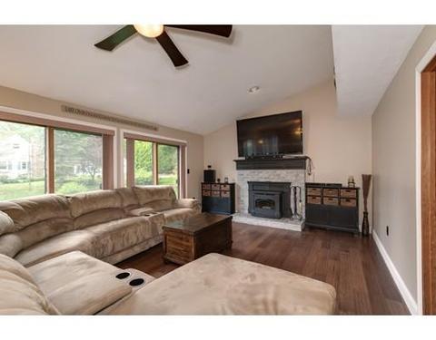 1 Hickory Ln, Webster, MA 01570 photo 9