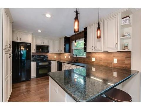 1 Hickory Ln, Webster, MA 01570 photo 1