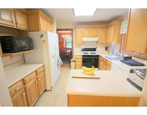 2 Meadow Ln, Maynard, MA 01754 photo 9