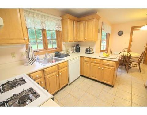 2 Meadow Ln, Maynard, MA 01754 photo 12