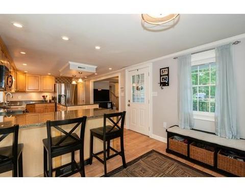 71 Tennyson Rd, Reading, MA 01867 photo 4