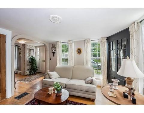 16 Pond St, Georgetown, MA 01833 photo 5