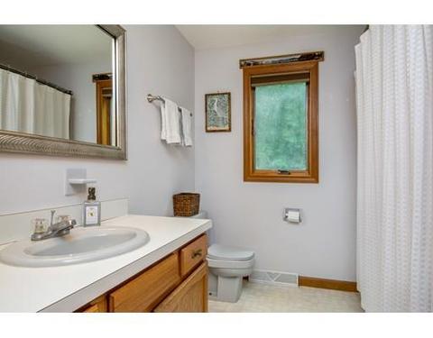 36 Dudley Ln, Sutton, MA 01590 photo 16