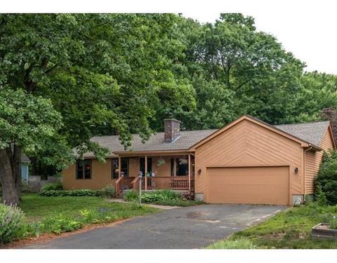 17 Carillon Cir, Easthampton, MA 01027 photo 1