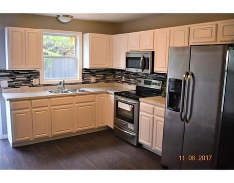 42 Dorne St, Springfield, MA 01105 photo 4
