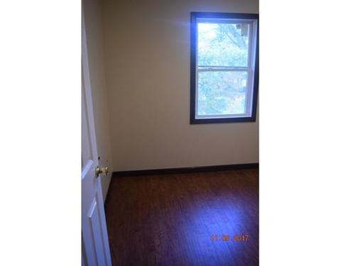 42 Dorne St, Springfield, MA 01105 photo 6