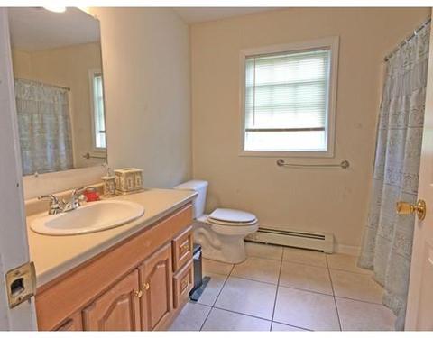 674 Quarry St, Fall River, MA 02723 photo 9