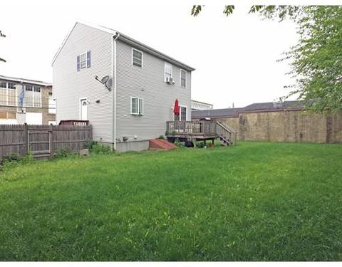 674 Quarry St, Fall River, MA 02723 photo 2