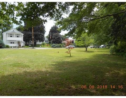 585 E Main St, Chicopee, MA 01020 photo 3