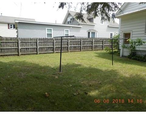 585 E Main St, Chicopee, MA 01020 photo 4