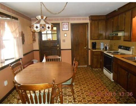 585 E Main St, Chicopee, MA 01020 photo 9