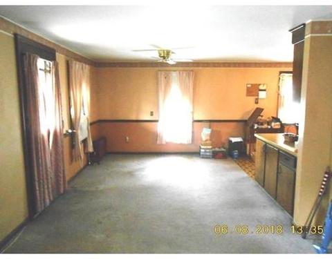 585 E Main St, Chicopee, MA 01020 photo 11