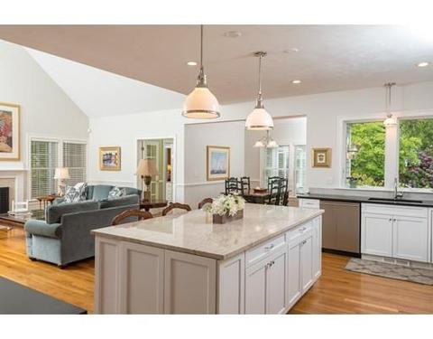 12 Teal Cir, Mashpee, MA 02649 photo 5
