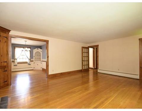 19 Eight Lots Rd, Sutton, MA 01590 photo 4