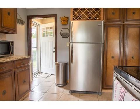 228 Fairview Ave, Chicopee, MA 01013 photo 9